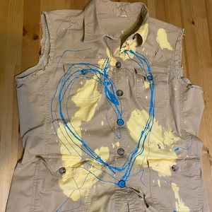 Thrashed painted stabbed metal vest peace love